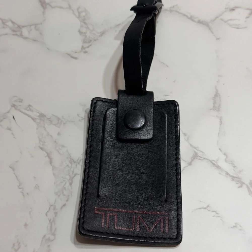 TUMI Black Leather Luggage Tag Snap Flap Adjustable Buckle Strap Accessory